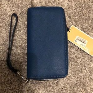 Michael Kors Jet Set Wallet/Phone Case